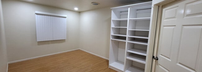 Building Photo - 1620 W Gardena Blvd