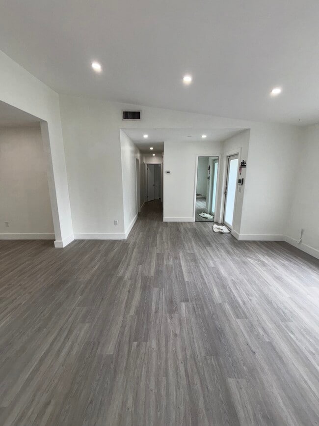 Building Photo - 11105 SW 156th Terrace