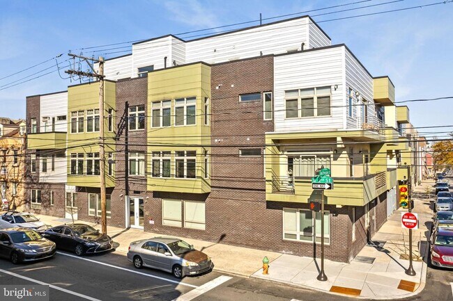 Building Photo - 1501 N 2nd St