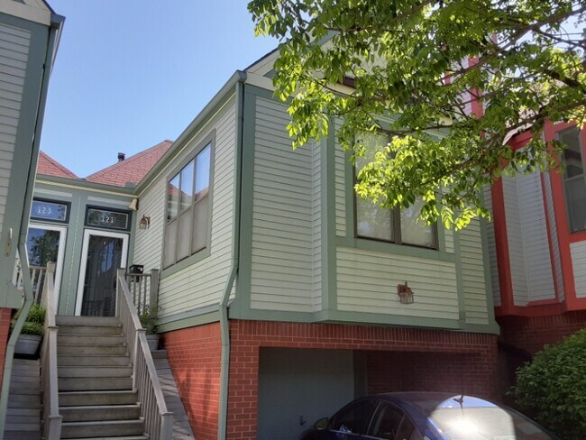 Building Photo - 121 E 29th St