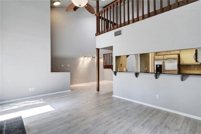 Building Photo - 1010 W Rundberg Ln