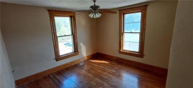 Building Photo - 2517 Olive St