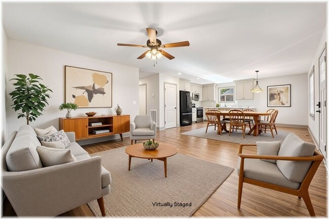 Building Photo - 300 Cottage Hl Ct