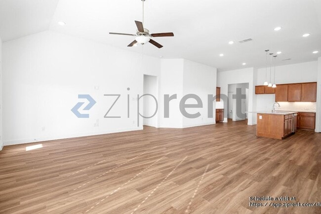 Building Photo - 2900 Long Slope Rd