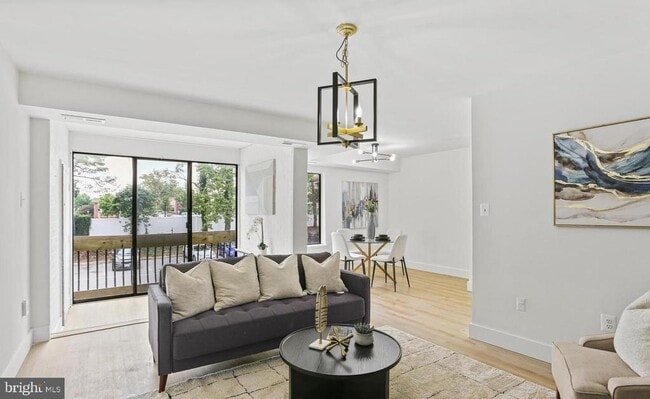 Building Photo - 10580 Cross Fox Ln