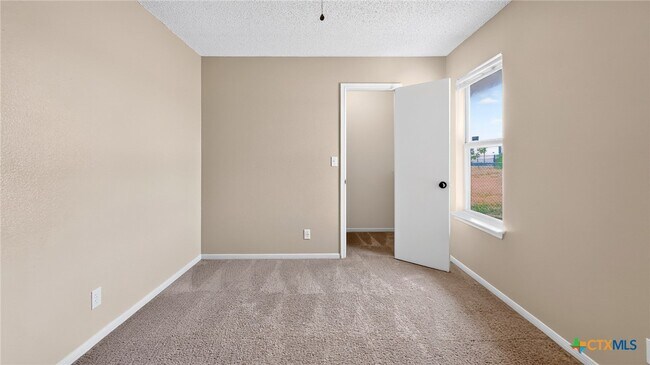 Building Photo - 3507 Christie Dr