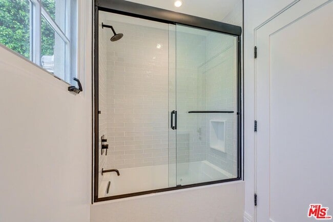 Building Photo - 234 S Spalding Dr