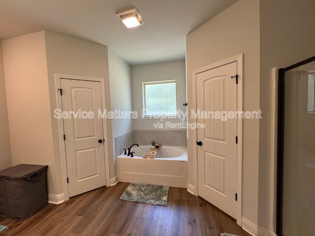 Building Photo - 6087 Cheyenne Dr