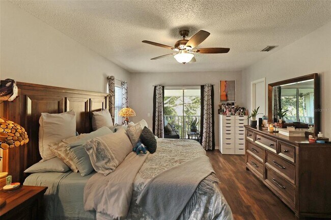 Building Photo - 18423 Swan Lake Dr