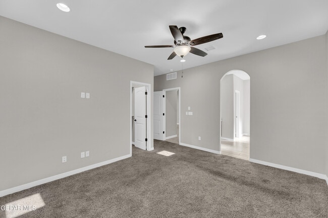 Building Photo - 10613 Hidden Palm Pl