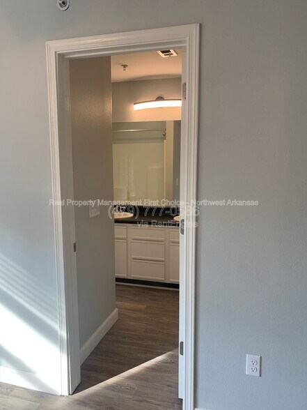 Building Photo - 1866 N Scull Creek Dr
