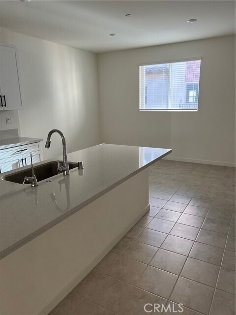 Building Photo - 32007 P.º Deriva