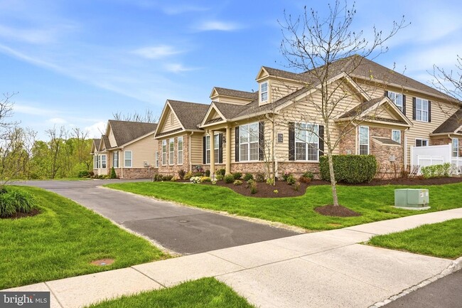 Building Photo - 1190 Webb Dr
