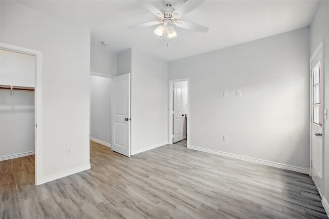 Building Photo - 16884 Kempwood