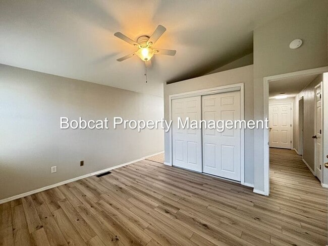 Building Photo - 2319 Blue Haven Ln