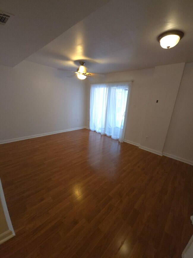 Building Photo - 4703 Colonnade Way