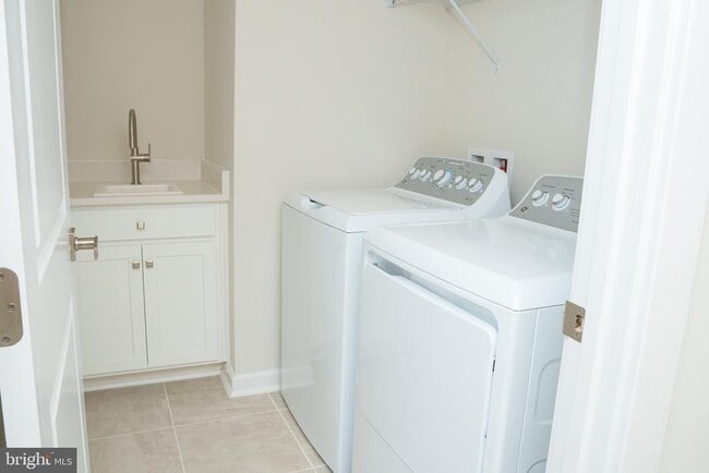 Building Photo - 21793 Express Ter