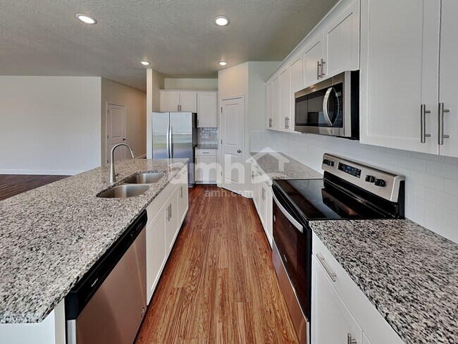 Building Photo - 1329 White St