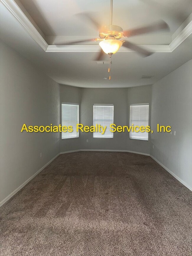 Building Photo - Spacious 4-Bedroom Home with Office in Portofino!  LOOK!