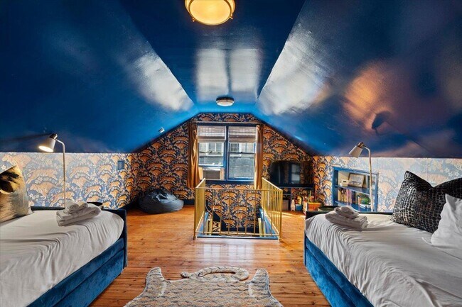 Building Photo - 1790 Lyndale Ave