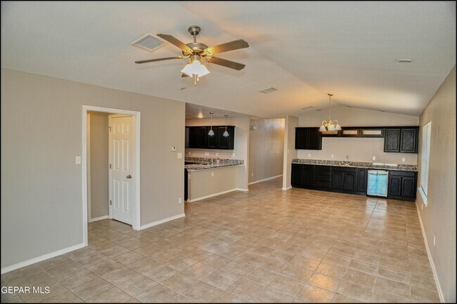 Building Photo - 14176 Charles Pollock Ave