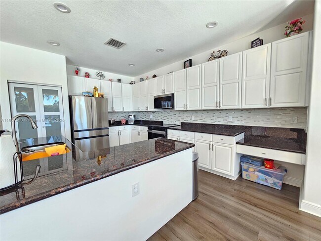 Building Photo - 17468 SW 36th St