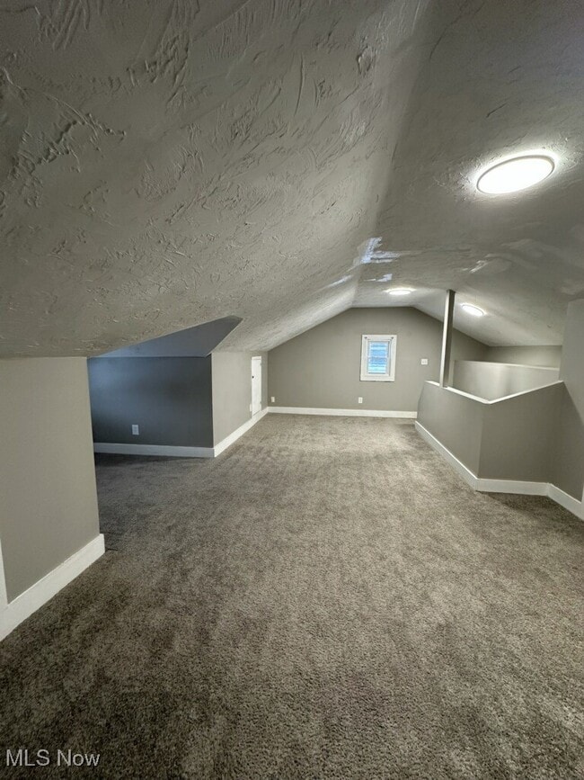 Building Photo - 5303 Kohout St