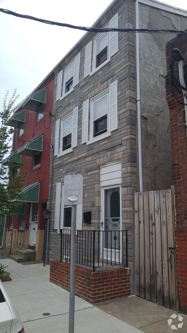 Building Photo - 1109 E Dunton St