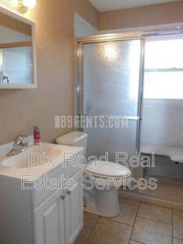 Building Photo - 912 Sorg Pl