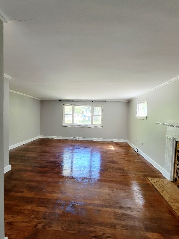 Building Photo - 20 N Garden Cir