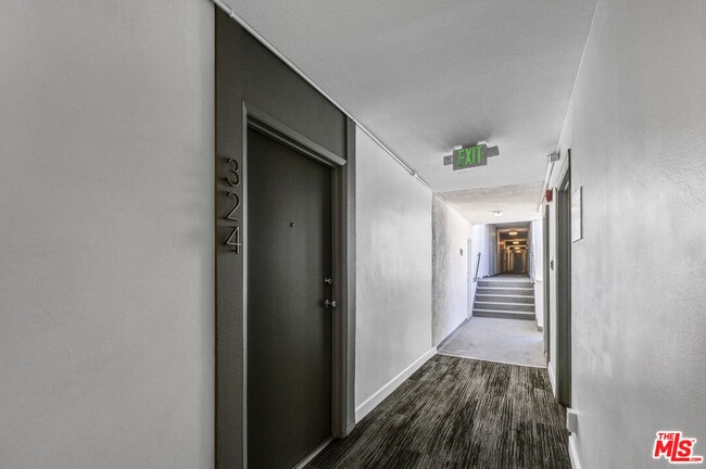 Building Photo - 960 Larrabee St