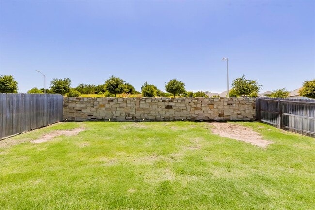 Building Photo - 1517 Brueggerhoff Rd