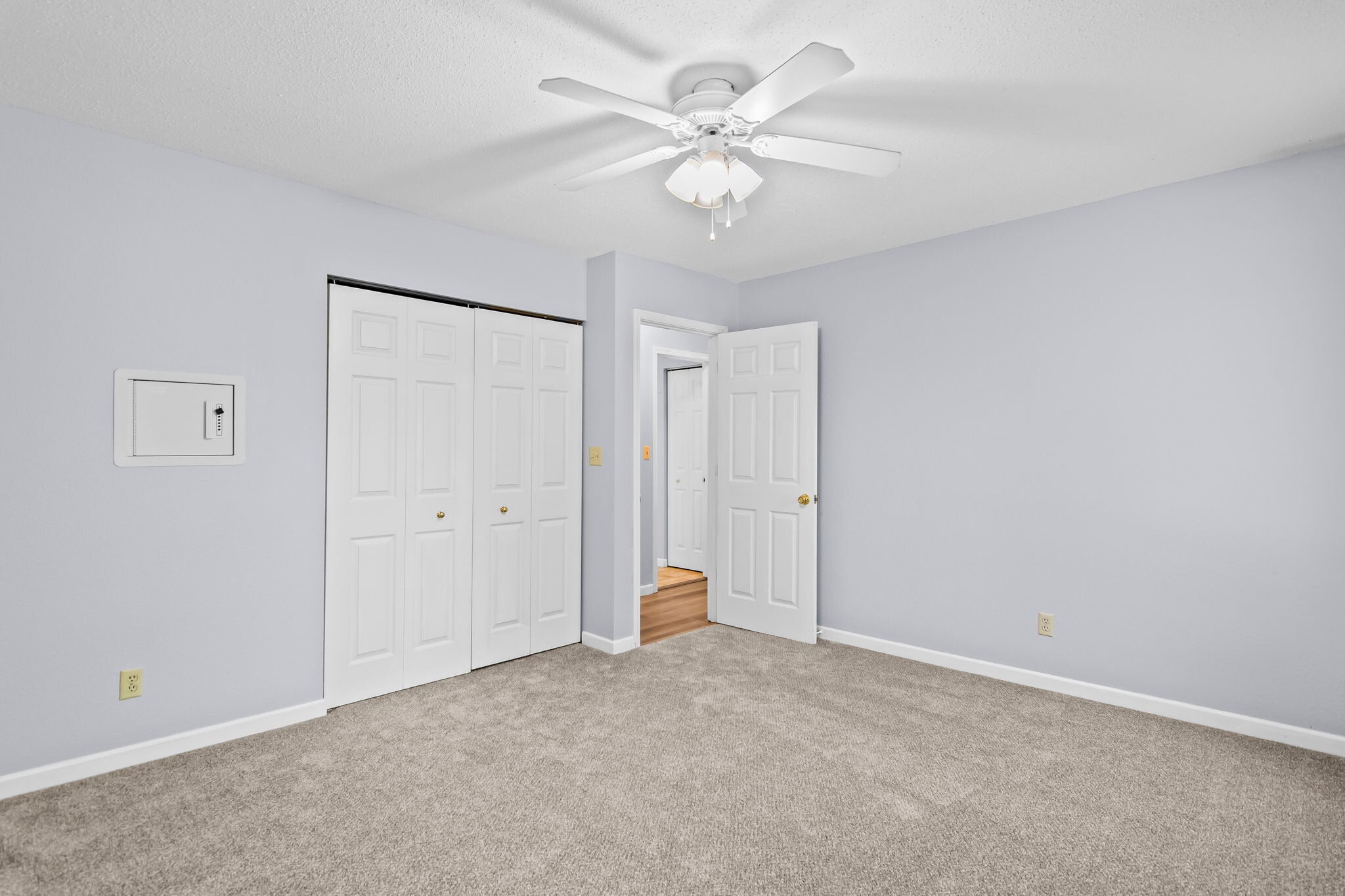 Building Photo - 204 Saxon Dr