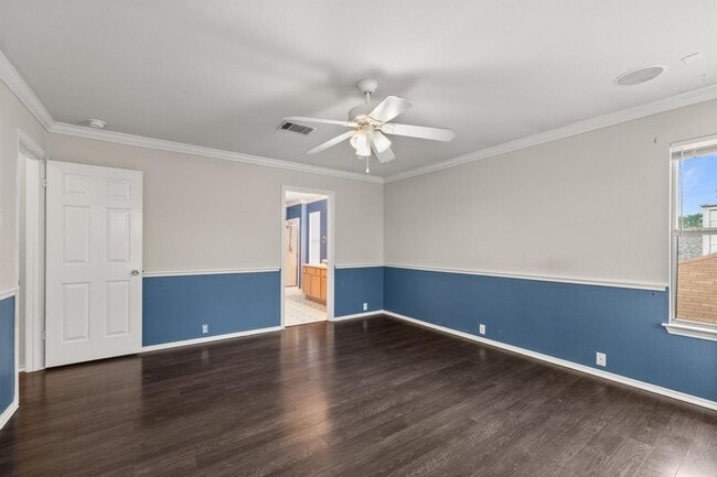 Building Photo - 2036 Kaiser Dr