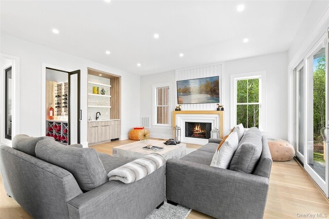 Building Photo - 94 Merchants Path