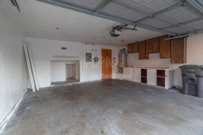 Building Photo - 5530 Sandpiper Ct