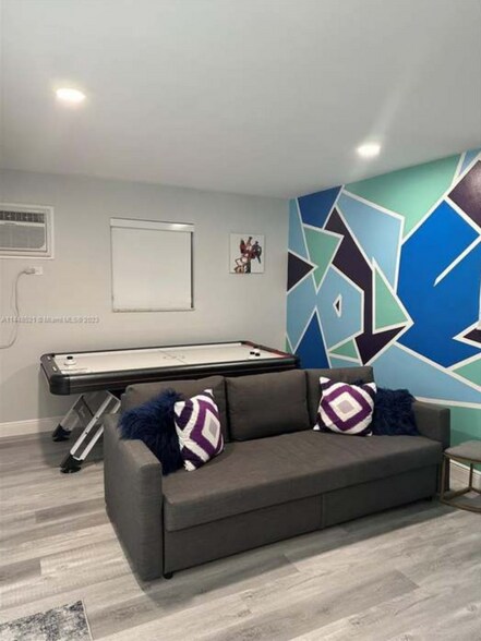 Building Photo - 1711 N 50th Ave