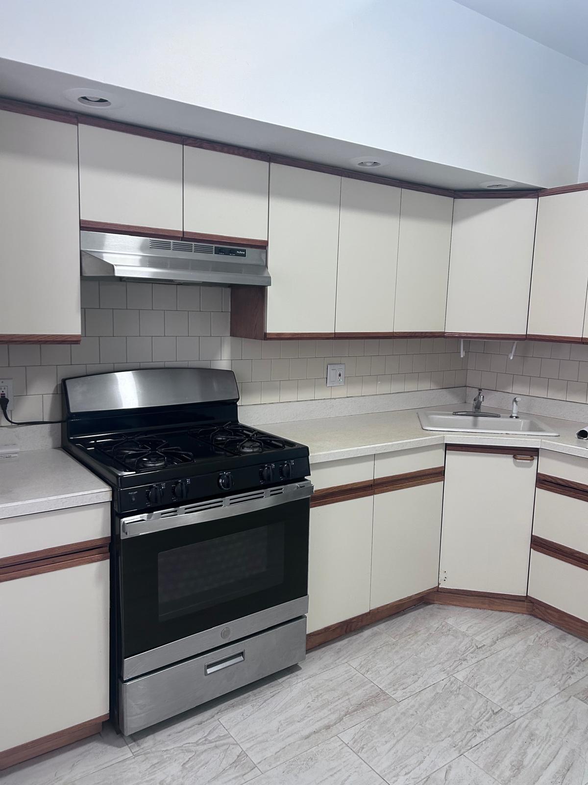 Building Photo - 61 65th St