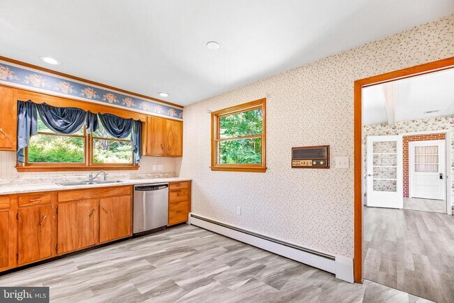 Building Photo - 2535 Solomons Island Rd