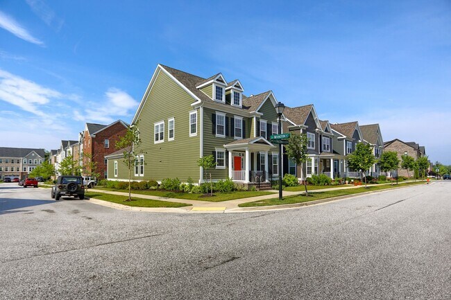 Building Photo - 6407 Falconwood St