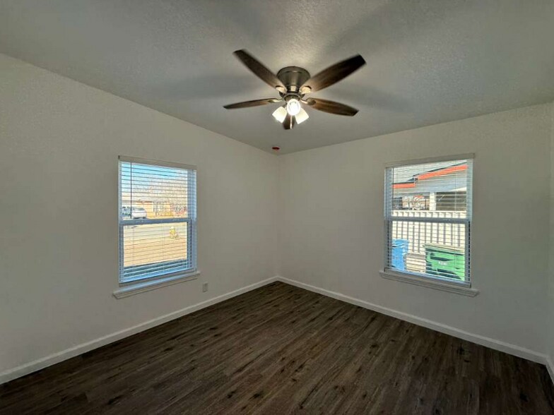 Building Photo - 2934 Hatton St