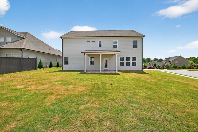 Building Photo - 4407 Silver Oak Dr
