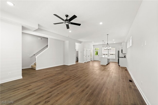 Building Photo - 2240 E 97th St