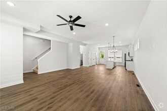 Building Photo - 2240 E 97th St