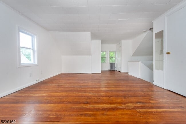 Building Photo - 51 Riggs Pl