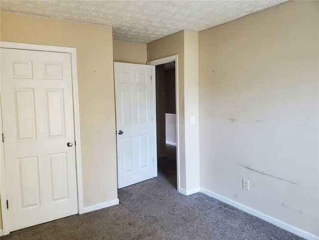 Building Photo - 11428 S Grove Dr