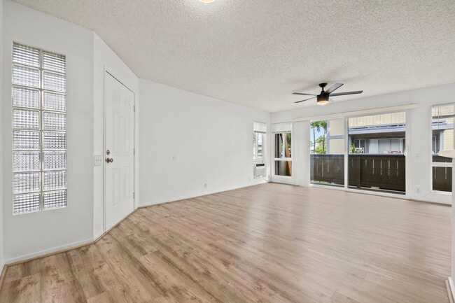 Building Photo - 91-284-284 Hanapouli Cir