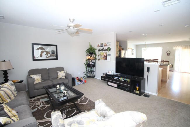 Building Photo - 6268 Riverdale Dr