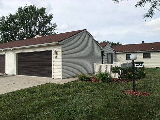 Building Photo - 2414 Heritage Dr