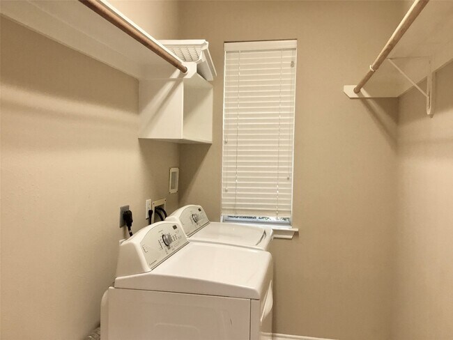 Building Photo - 14 Heron Hollow Ct